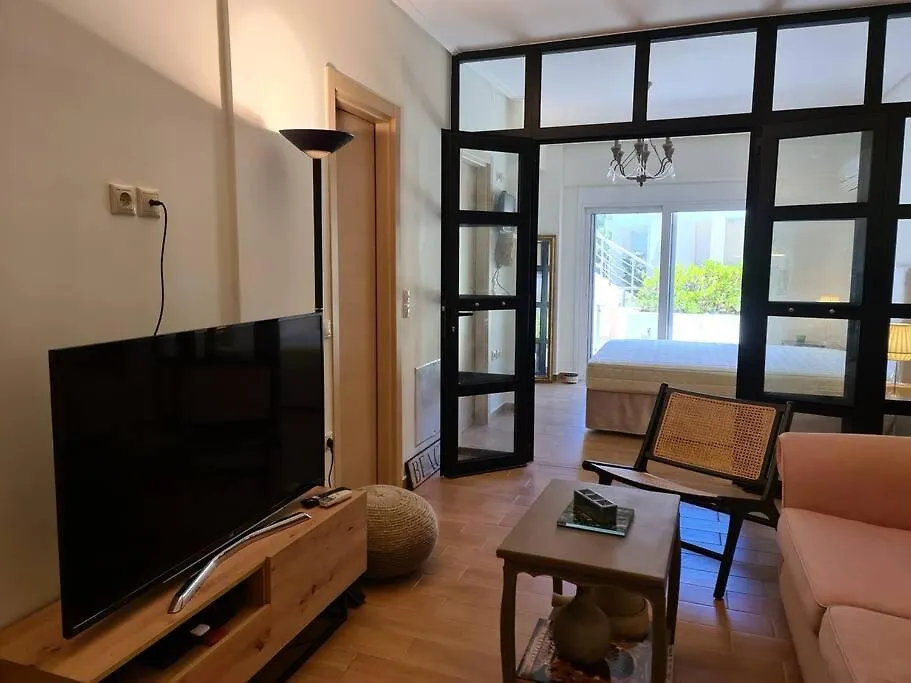 Aelia Luxury Apartment With Private Entrance Karavomylos