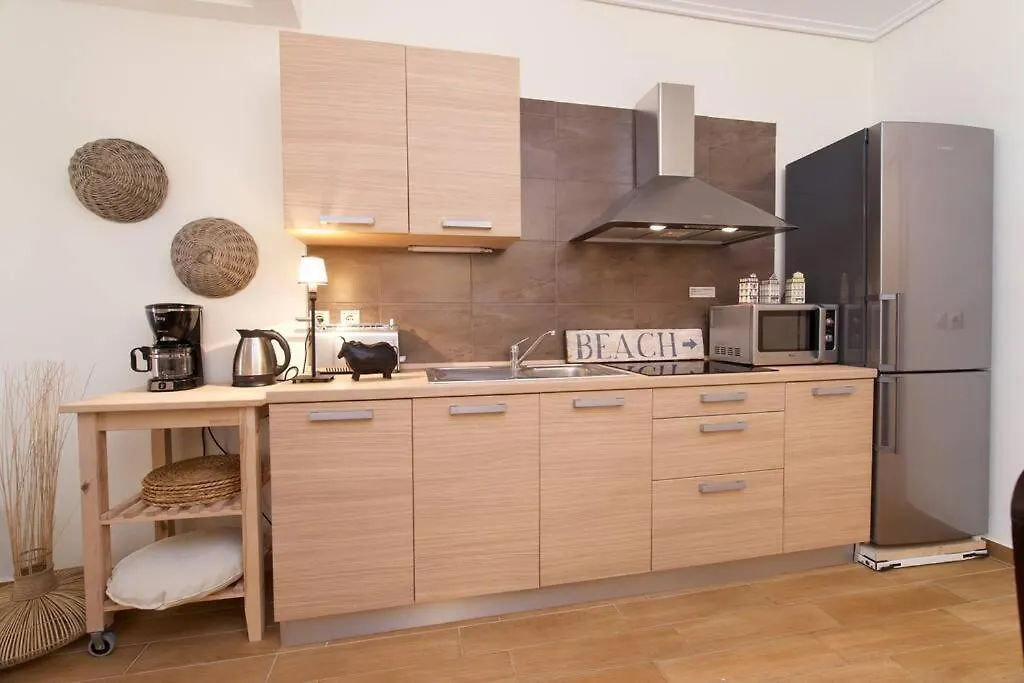 Aelia Luxury Apartment With Private Entrance Karavomylos