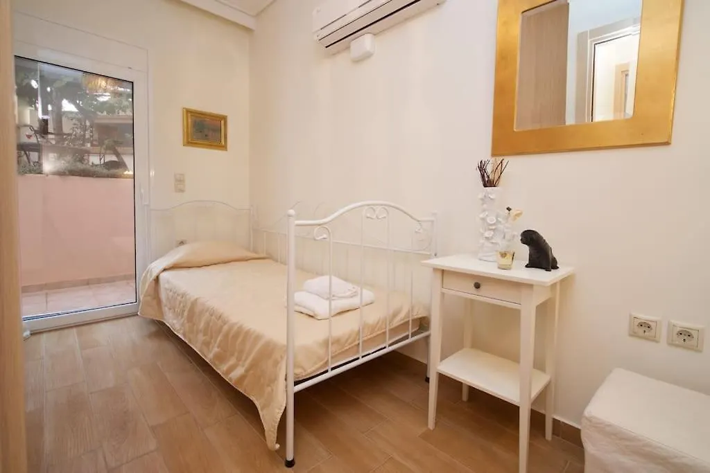 Aelia Luxury Apartment With Private Entrance Karavomylos