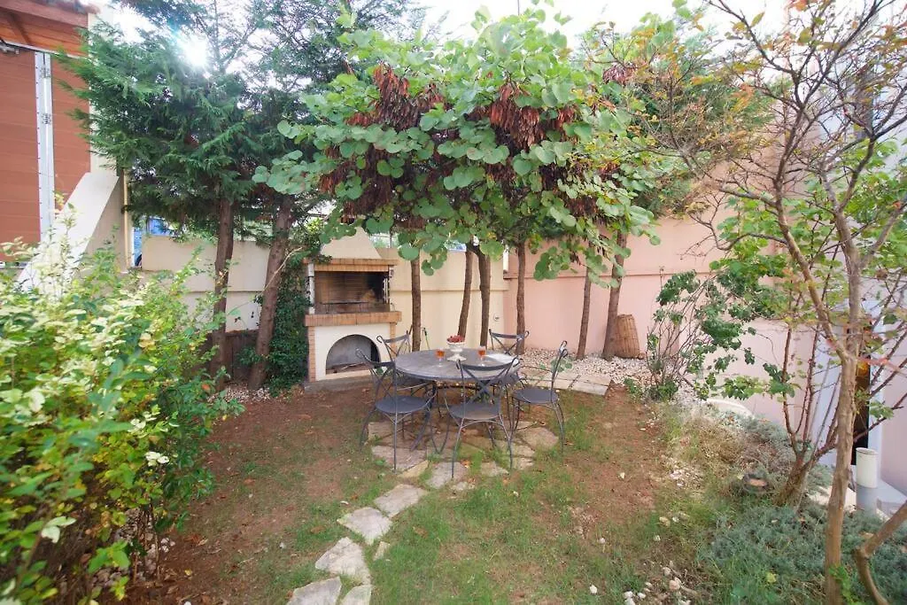 Aelia Luxury Apartment With Private Entrance Karavomylos