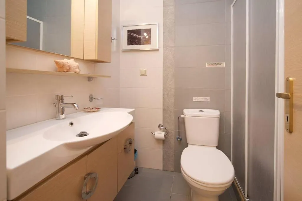 Aelia Luxury Apartment With Private Entrance Karavomylos